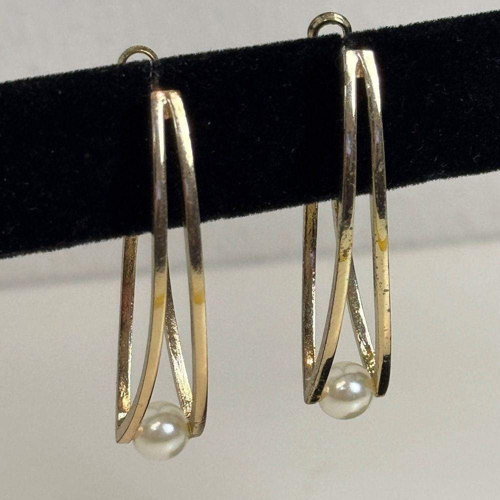 Vintage Gold Tone Faux Pearl Teardrop Hoop Earrings